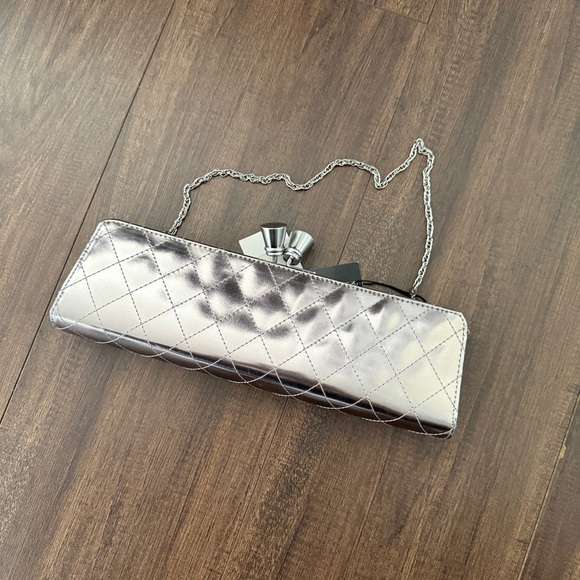 Sondra Roberts Metallic Silver Handbag - Picture 1 of 7